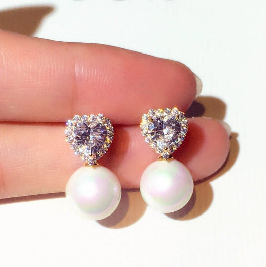 Women's Pearl Stud Earrings