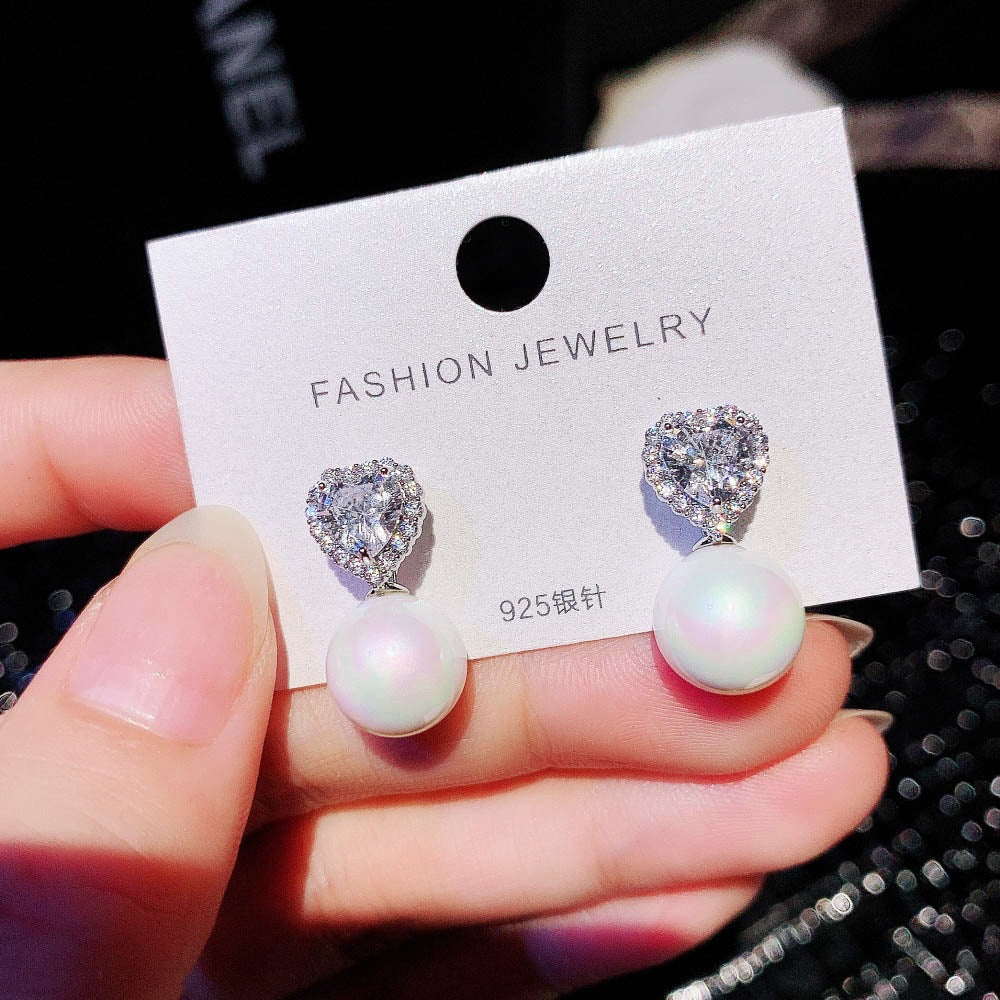 Women's Pearl Stud Earrings